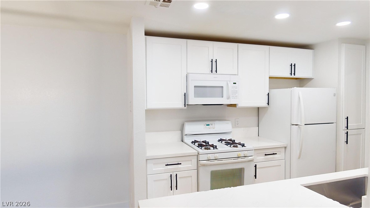 2200 S Fort Apache Road 2047