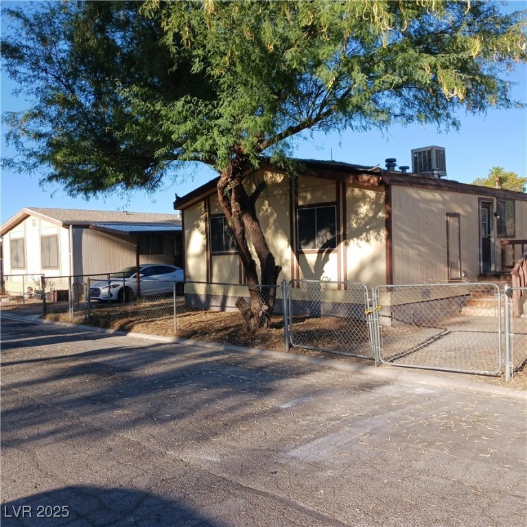 1879 Quintearo Street