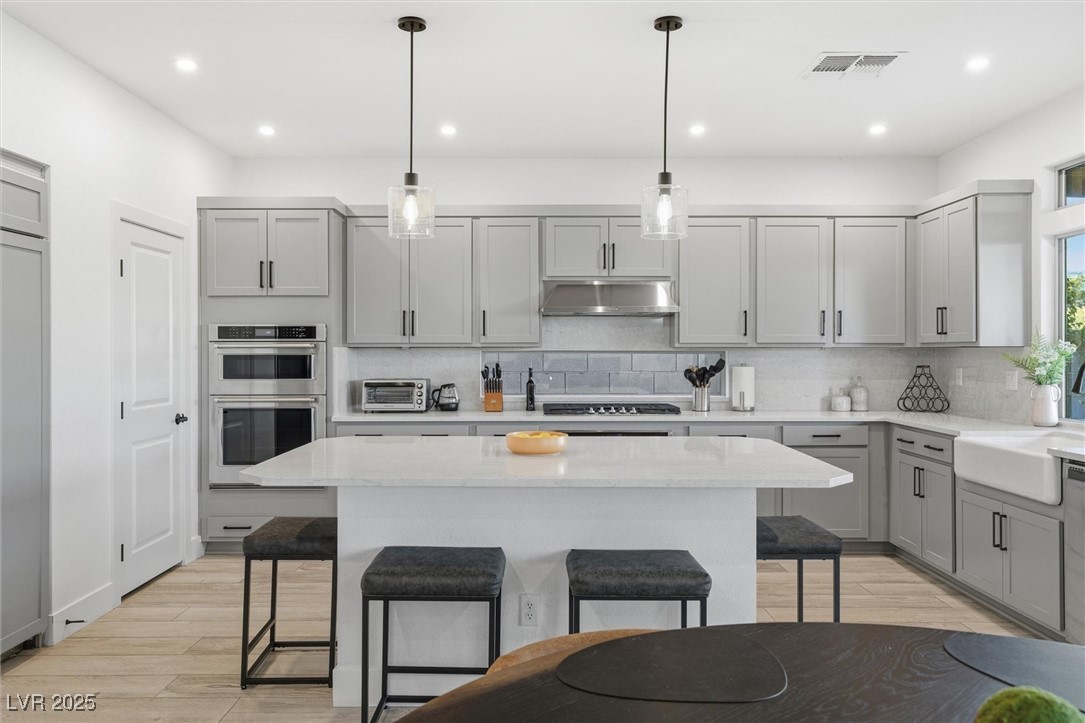 Las Vegas, Nevada 89113, United States, 5 Bedrooms Bedrooms, ,3 BathroomsBathrooms,Residential,Active,256400