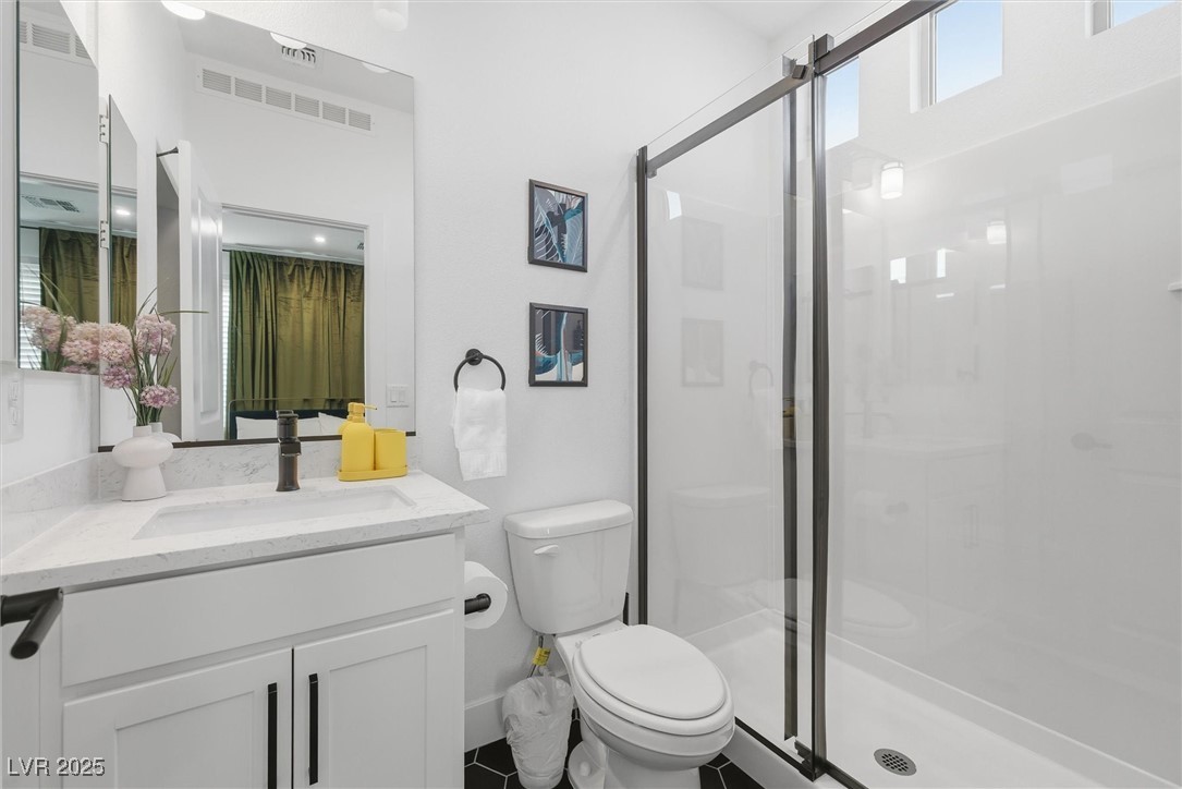 Las Vegas, Nevada 89113, United States, 5 Bedrooms Bedrooms, ,3 BathroomsBathrooms,Residential,Active,256400