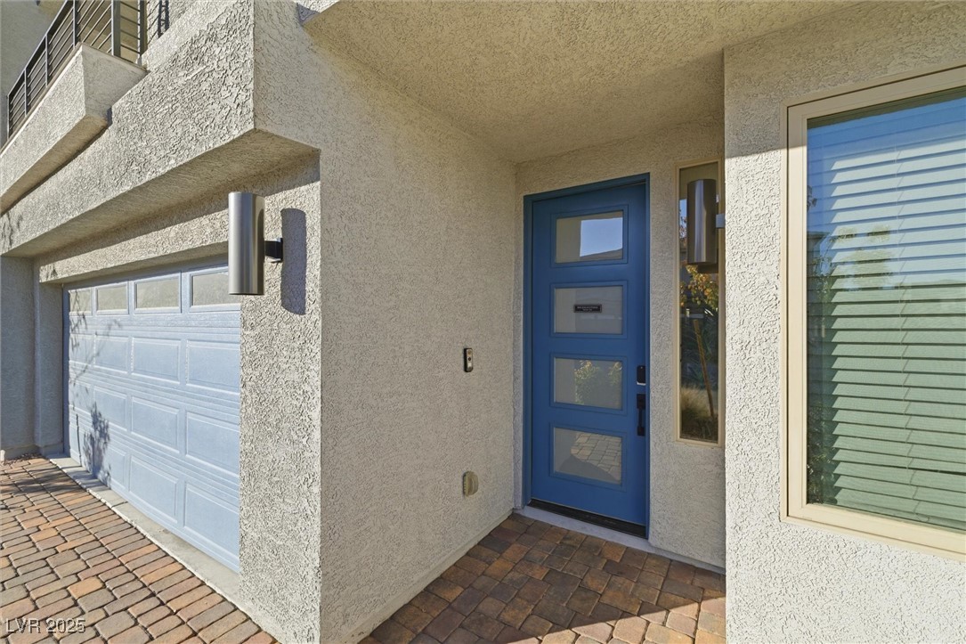 Las Vegas, Nevada 89113, United States, 5 Bedrooms Bedrooms, ,3 BathroomsBathrooms,Residential,Active,256400