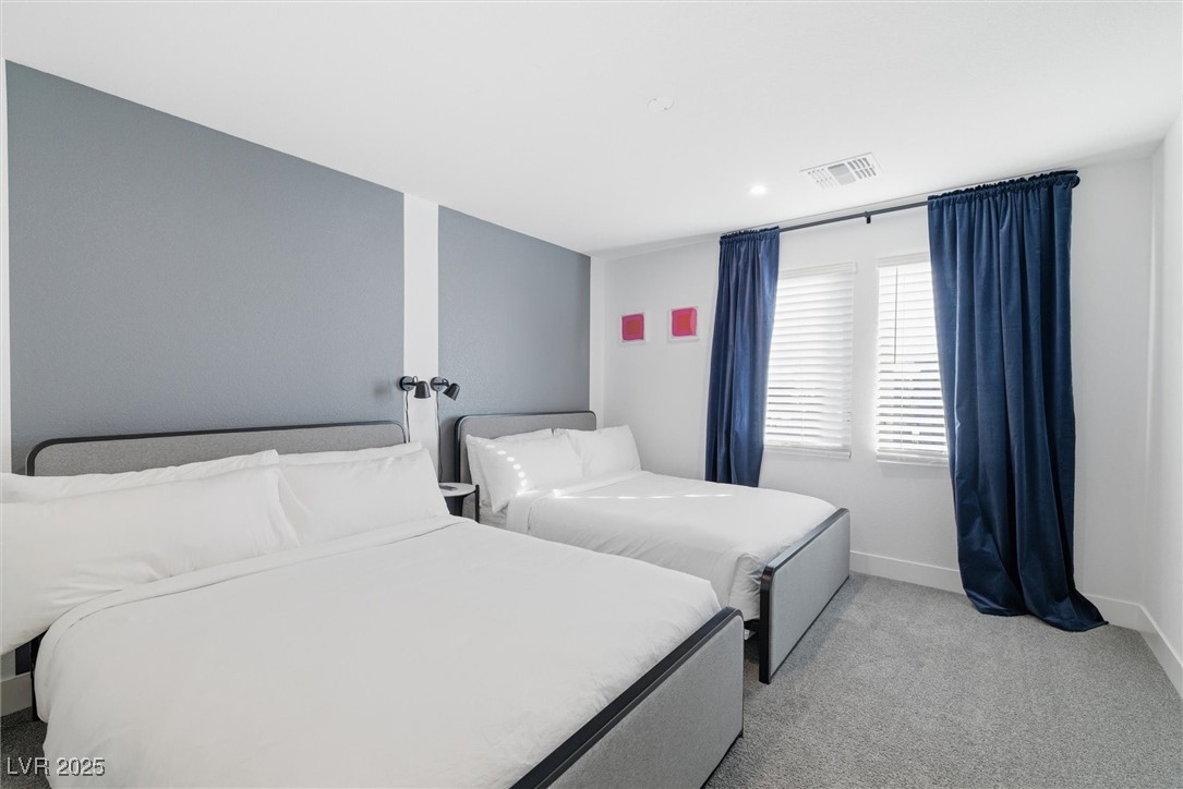 Las Vegas, Nevada 89113, United States, 5 Bedrooms Bedrooms, ,3 BathroomsBathrooms,Residential,Active,256400