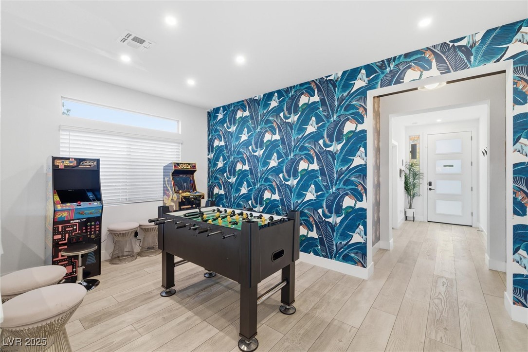 Las Vegas, Nevada 89113, United States, 5 Bedrooms Bedrooms, ,3 BathroomsBathrooms,Residential,Active,256400