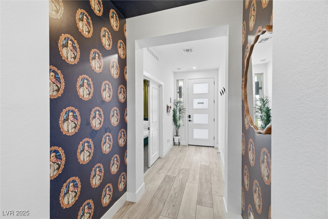 Las Vegas, Nevada 89113, United States, 5 Bedrooms Bedrooms, ,3 BathroomsBathrooms,Residential,Active,256400