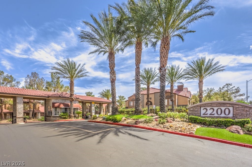 2200 S Fort Apache Road 1087