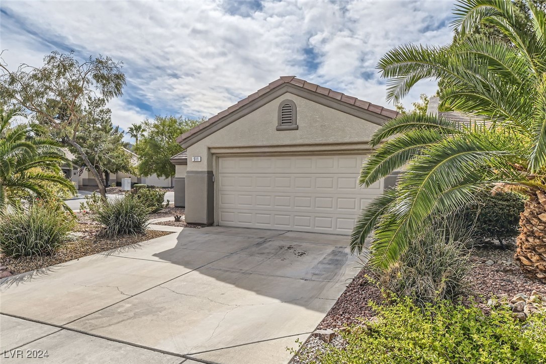 511 Dart Brook Place, Henderson, Nevada image 2