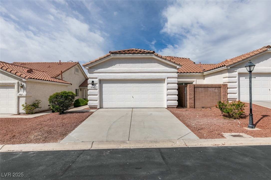 3761 Tohono Canyon Street