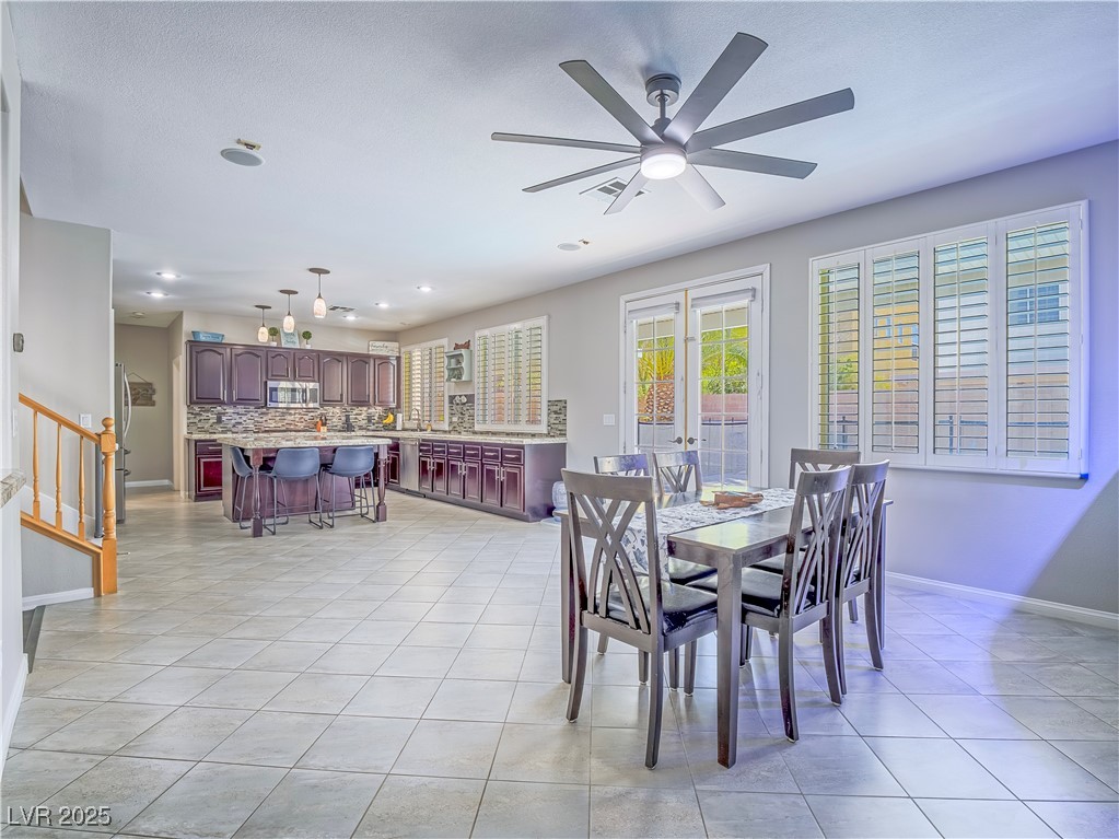 Henderson, Nevada 89052, United States, 5 Bedrooms Bedrooms, ,3 BathroomsBathrooms,Residential,Pending,112359