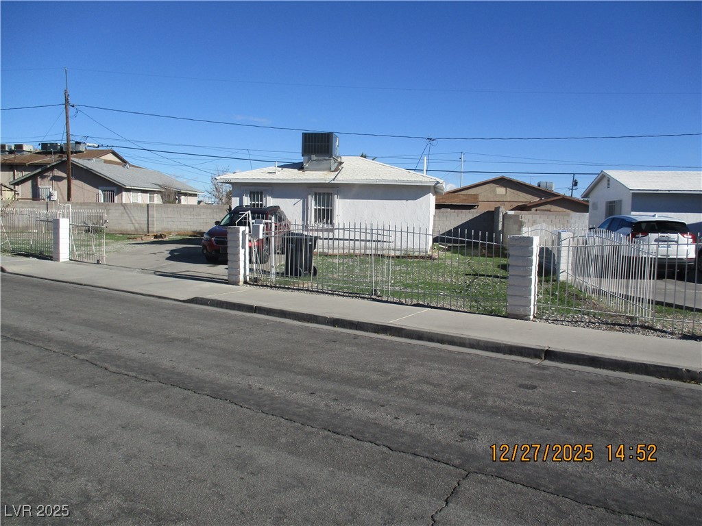 1922 Goldfield Street