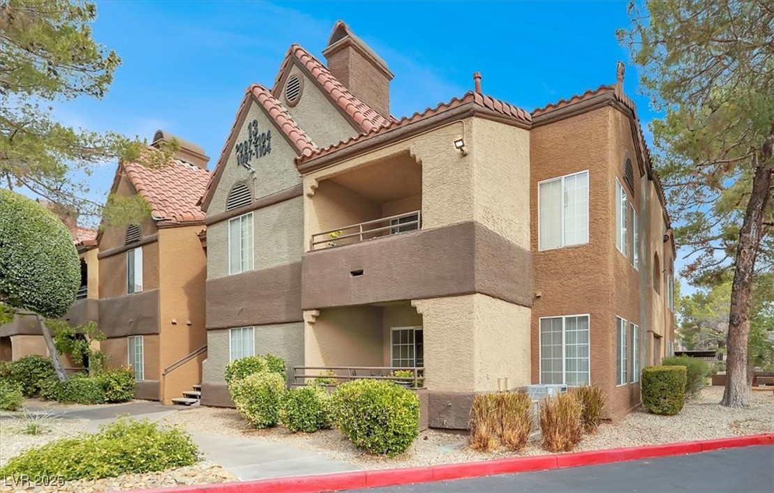 Las Vegas, Nevada 89117, United States, 2 Bedrooms Bedrooms, ,2 BathroomsBathrooms,Residential,Active,163904