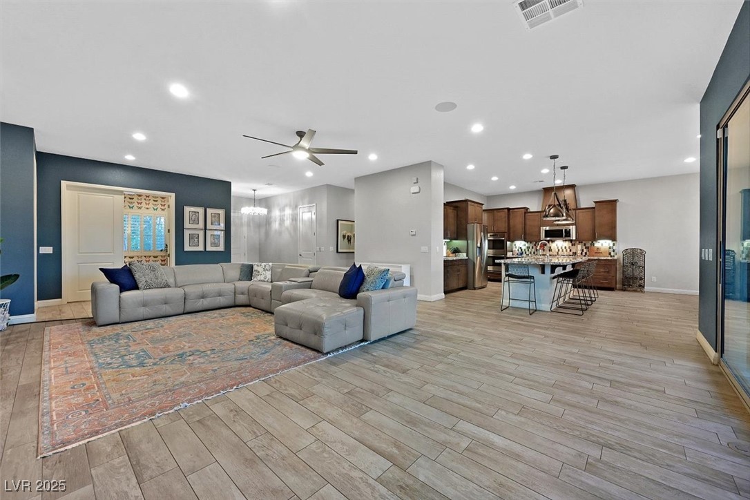 Las Vegas, Nevada 89118, United States, 3 Bedrooms Bedrooms, ,3 BathroomsBathrooms,Residential,Active,160730