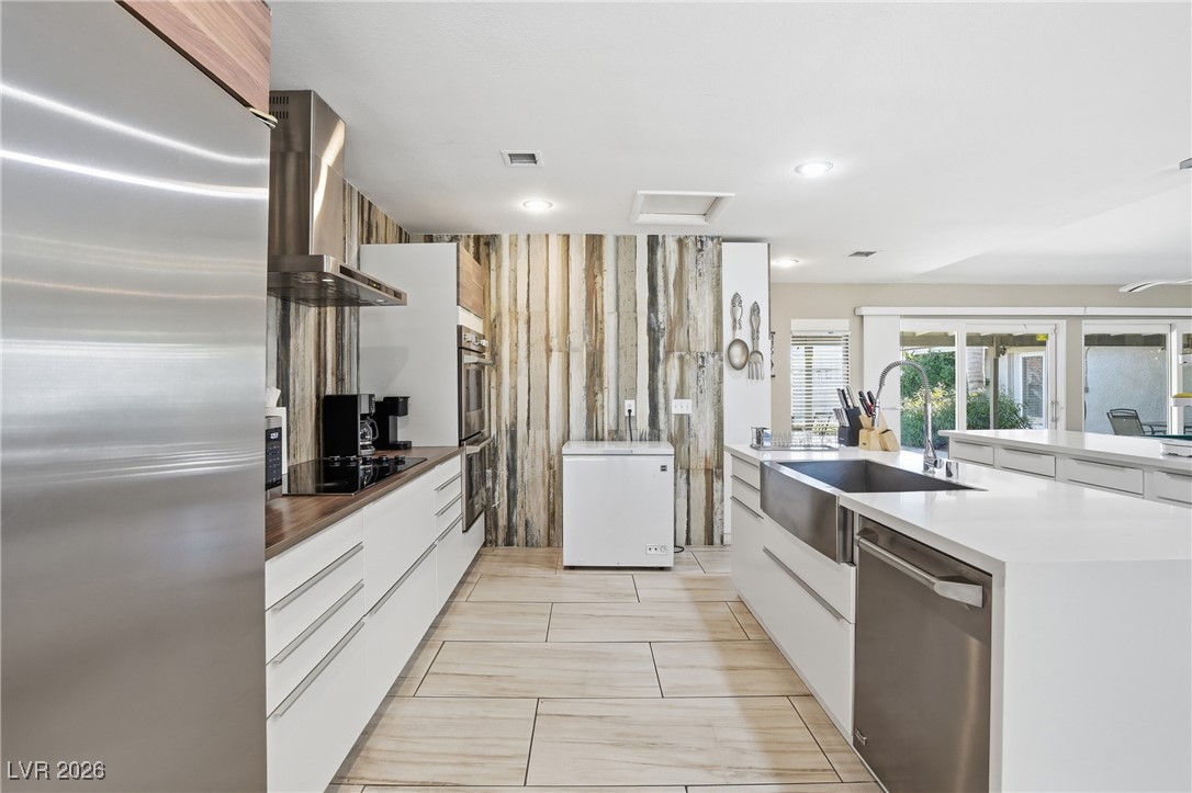 2650 Belcastro Street