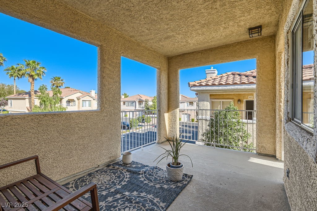 251 S Green Valley Parkway 2821