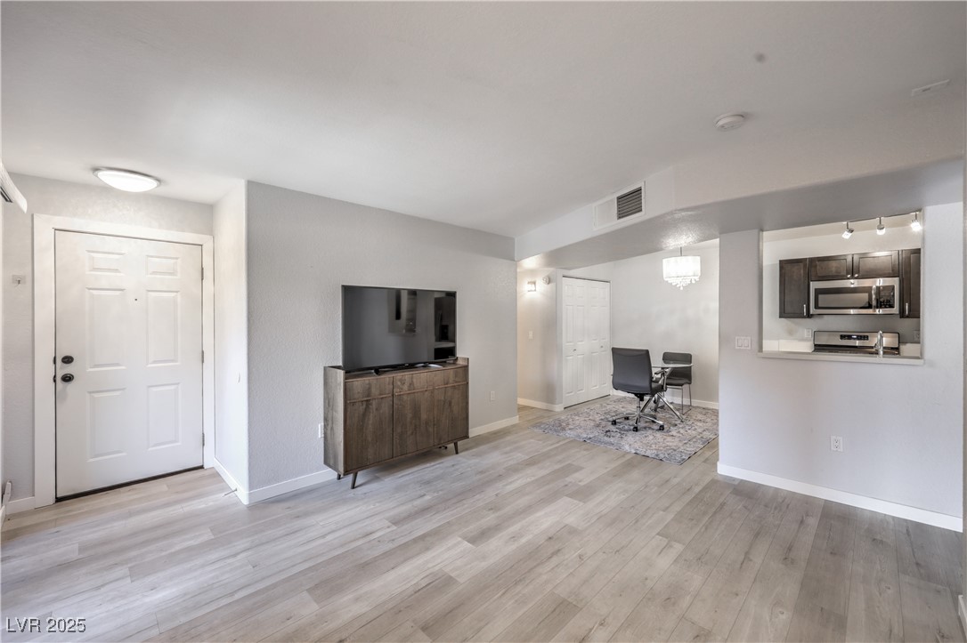 2120 Ramrod Avenue 214