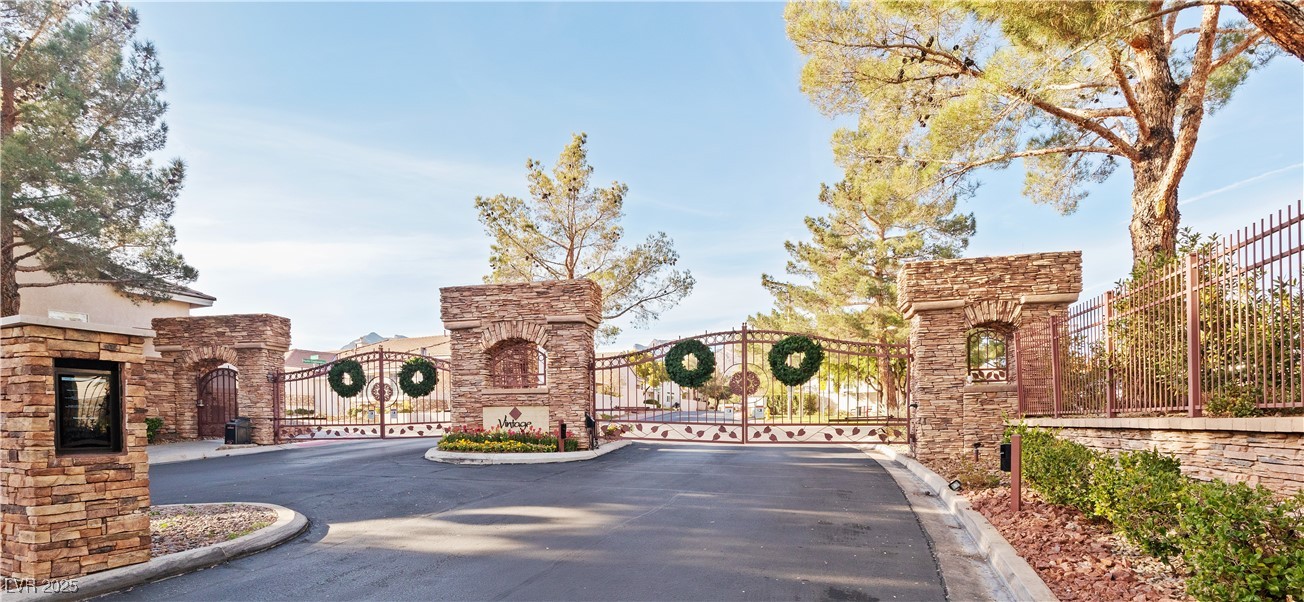 10329 Hampton Hills Lane