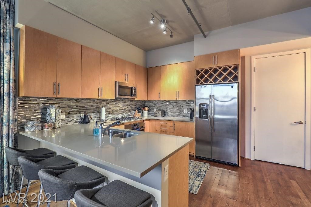 353 E Bonneville Avenue 1002