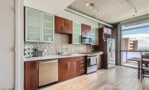 353 E Bonneville Avenue 636