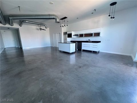Photo of 200 Hoover Avenue #812, Las Vegas, NV 89101 (MLS # 2727257)