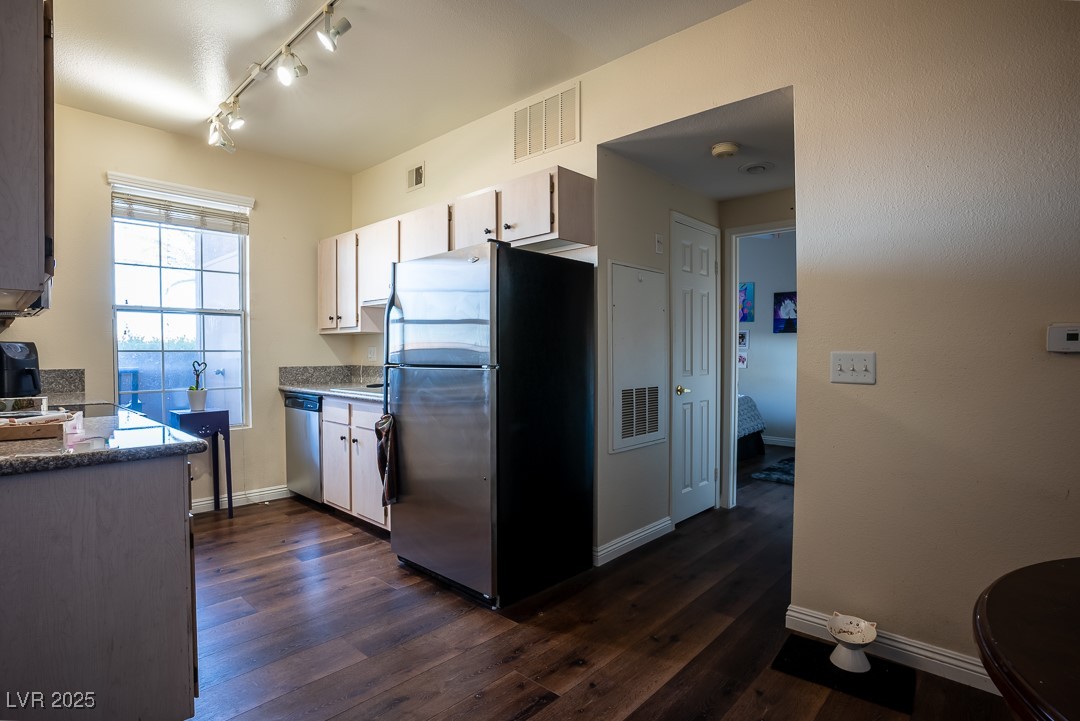 231 W Horizon Ridge Parkway #314, Henderson, Nevada image 4