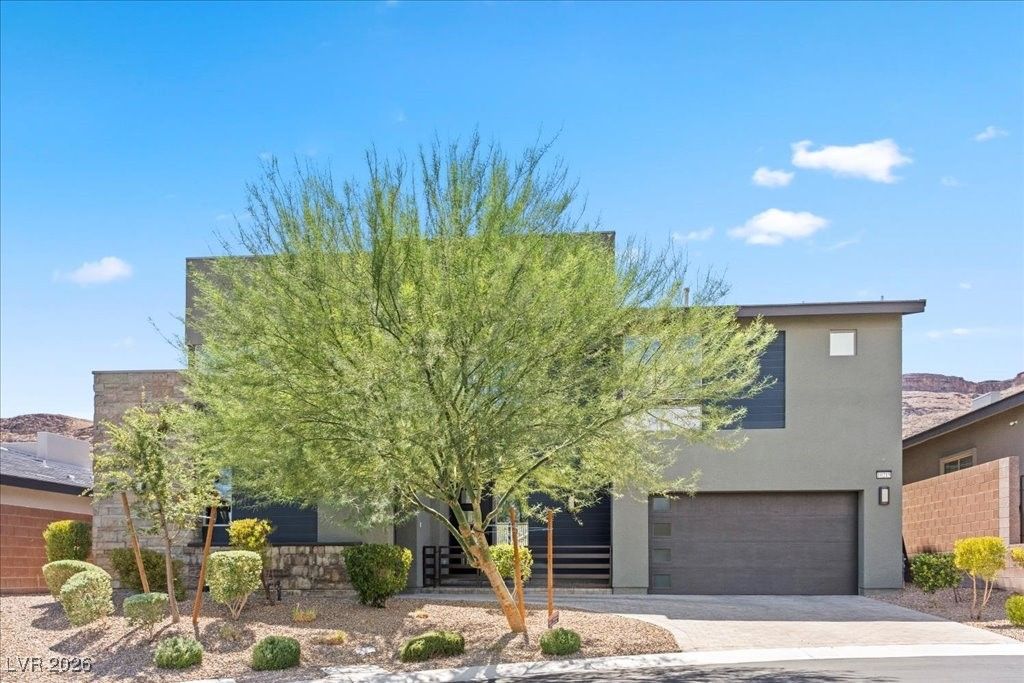 Photo of 10215 Meridian Hill Avenue, Las Vegas, NV 89135 (MLS # 2750035)