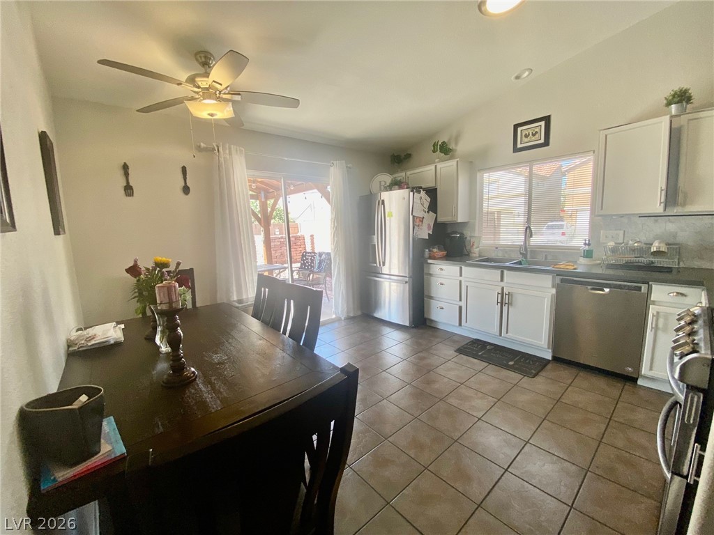 4441 Ivory Jade Avenue