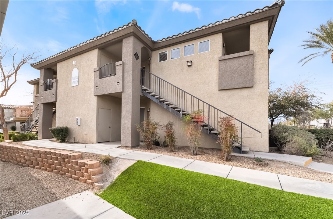 4400 S Jones Boulevard 2034