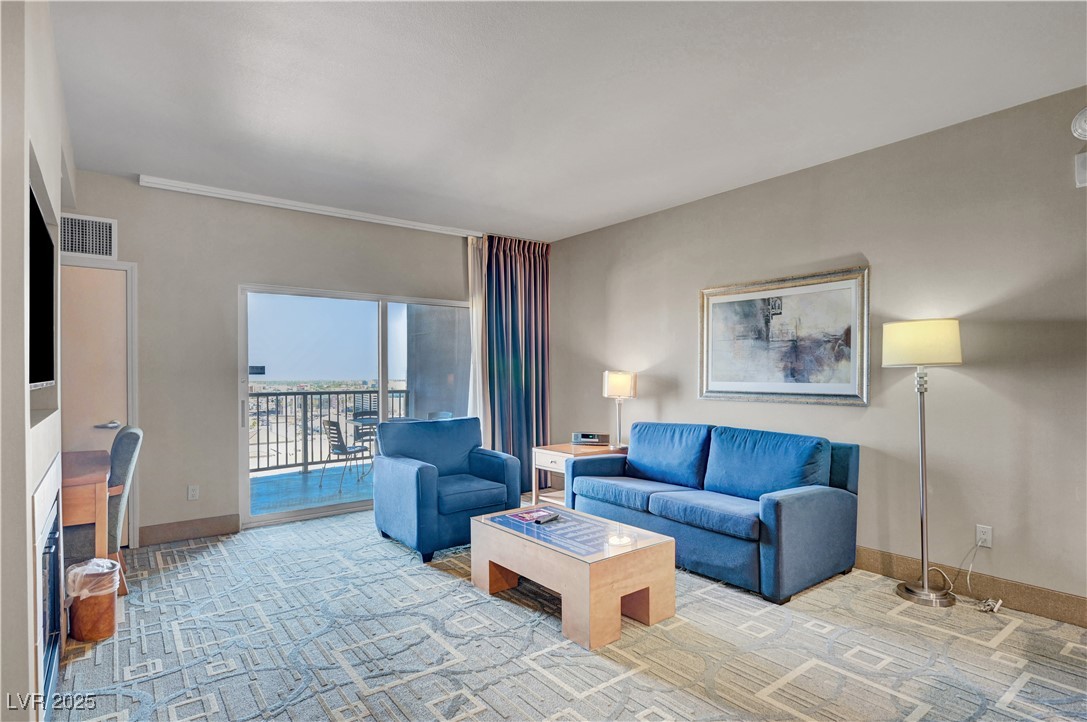 211 E Flamingo Road 1211