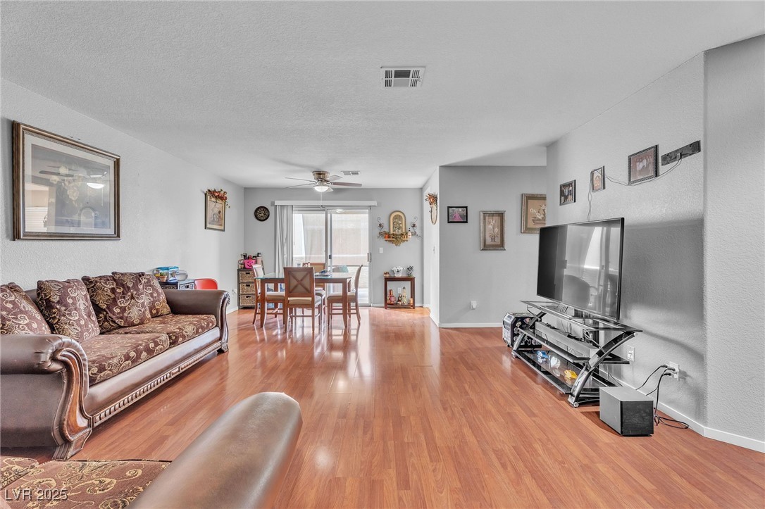 1401 Linnbaker Lane 202