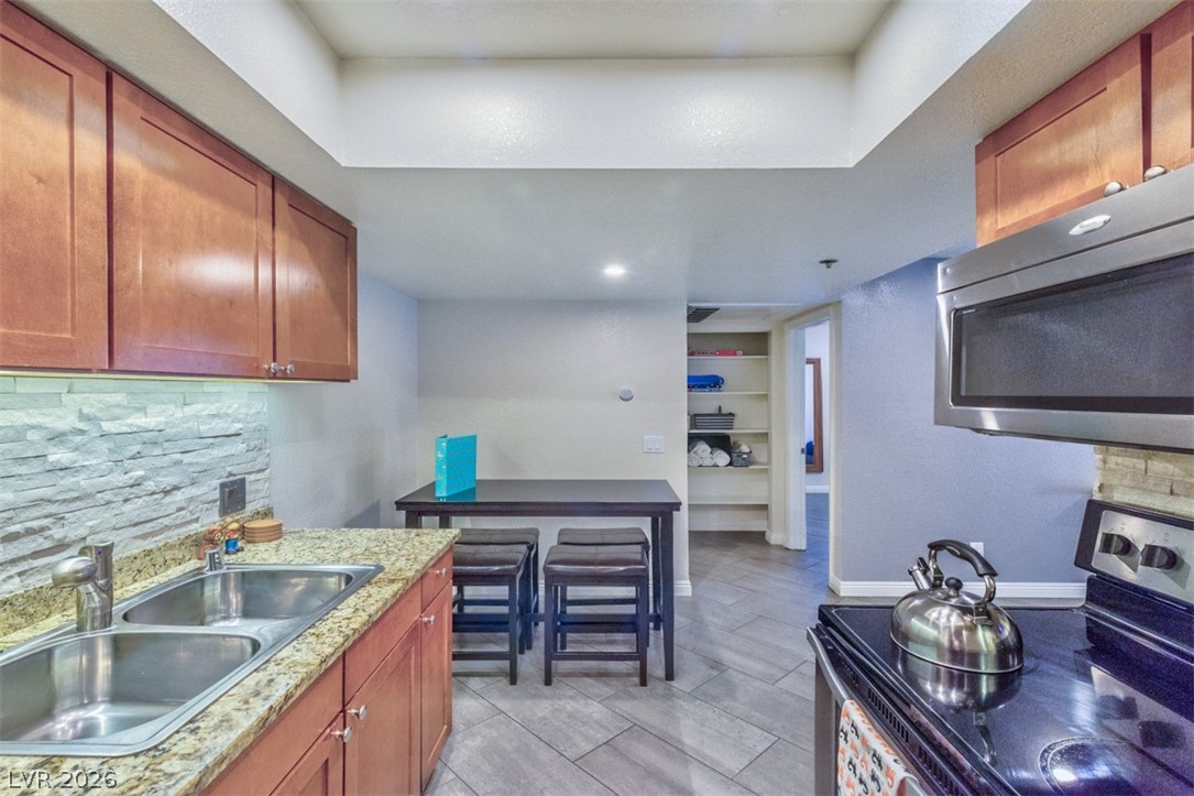 4200 S Valley View Boulevard 1088