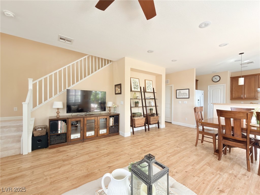 10819 Mason Hill Avenue