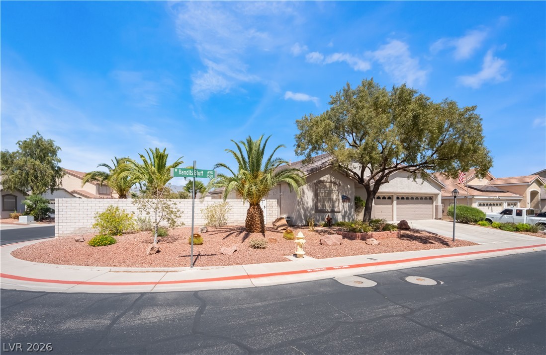 8528 Bandits Bluff Avenue