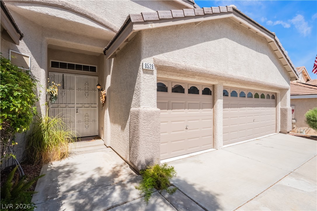 8528 Bandits Bluff Avenue