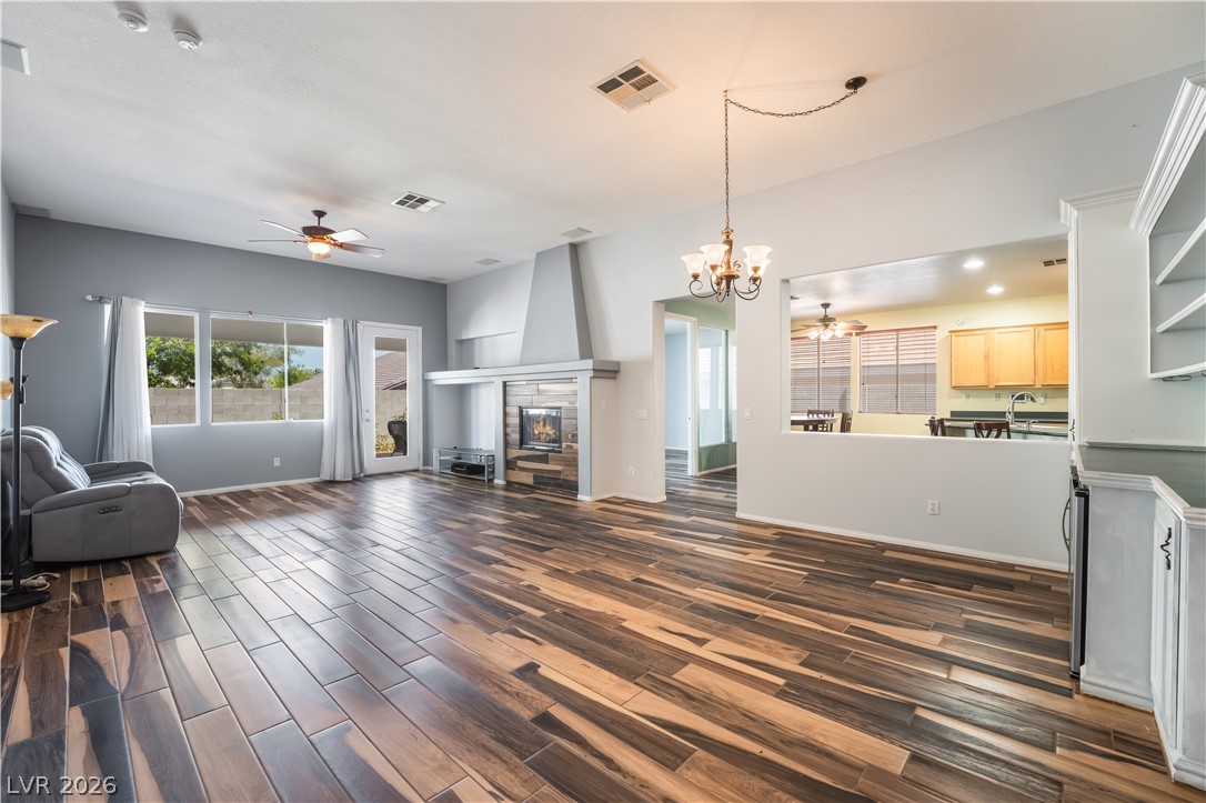 8528 Bandits Bluff Avenue