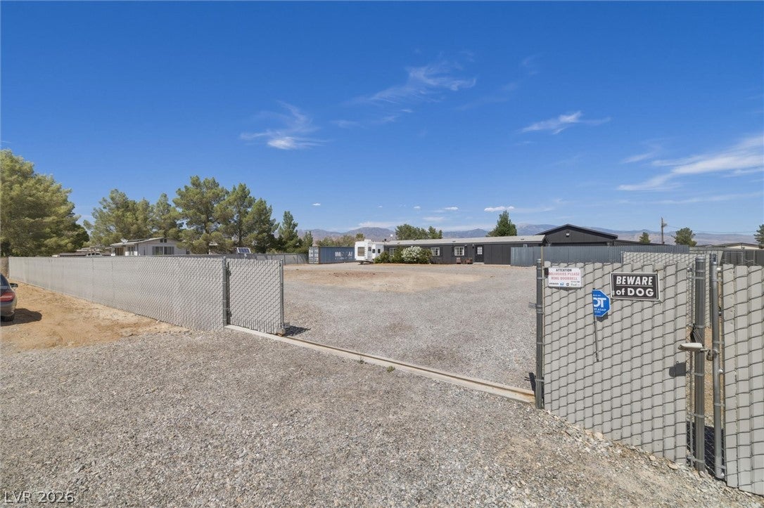 641 S Woodchips Road