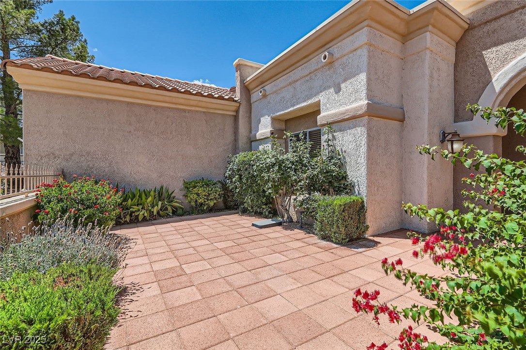 Las Vegas, Nevada 89134, United States, 2 Bedrooms Bedrooms, ,2 BathroomsBathrooms,Residential,Active,149983