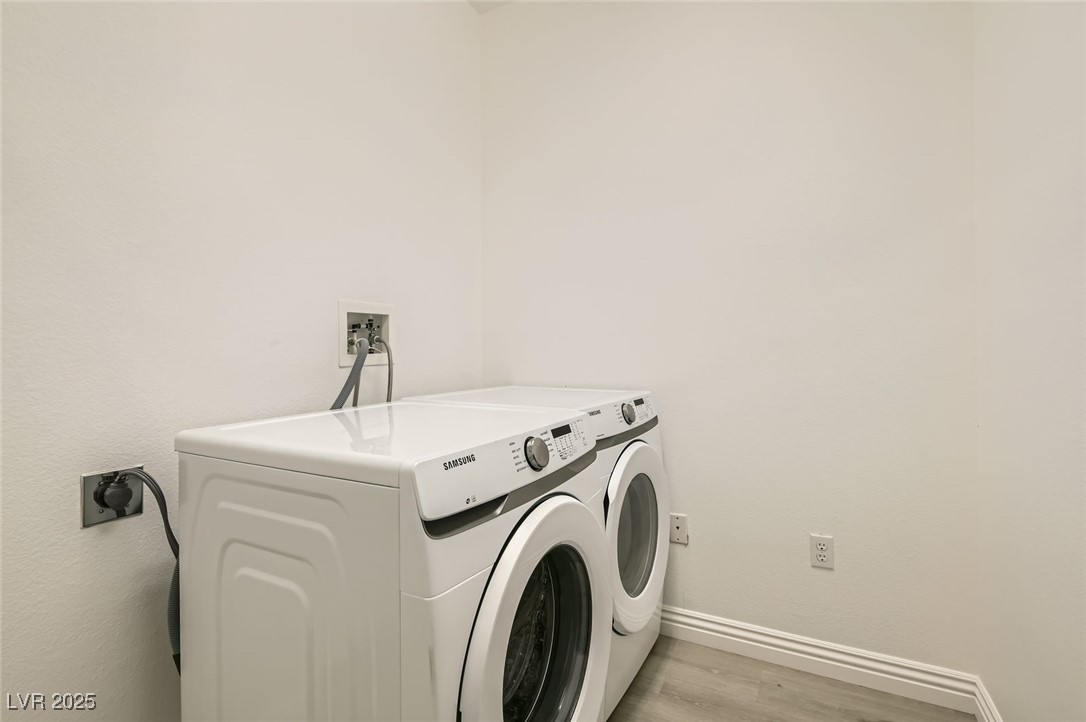 Las Vegas, Nevada 89134, United States, 2 Bedrooms Bedrooms, ,2 BathroomsBathrooms,Residential,Active,149983