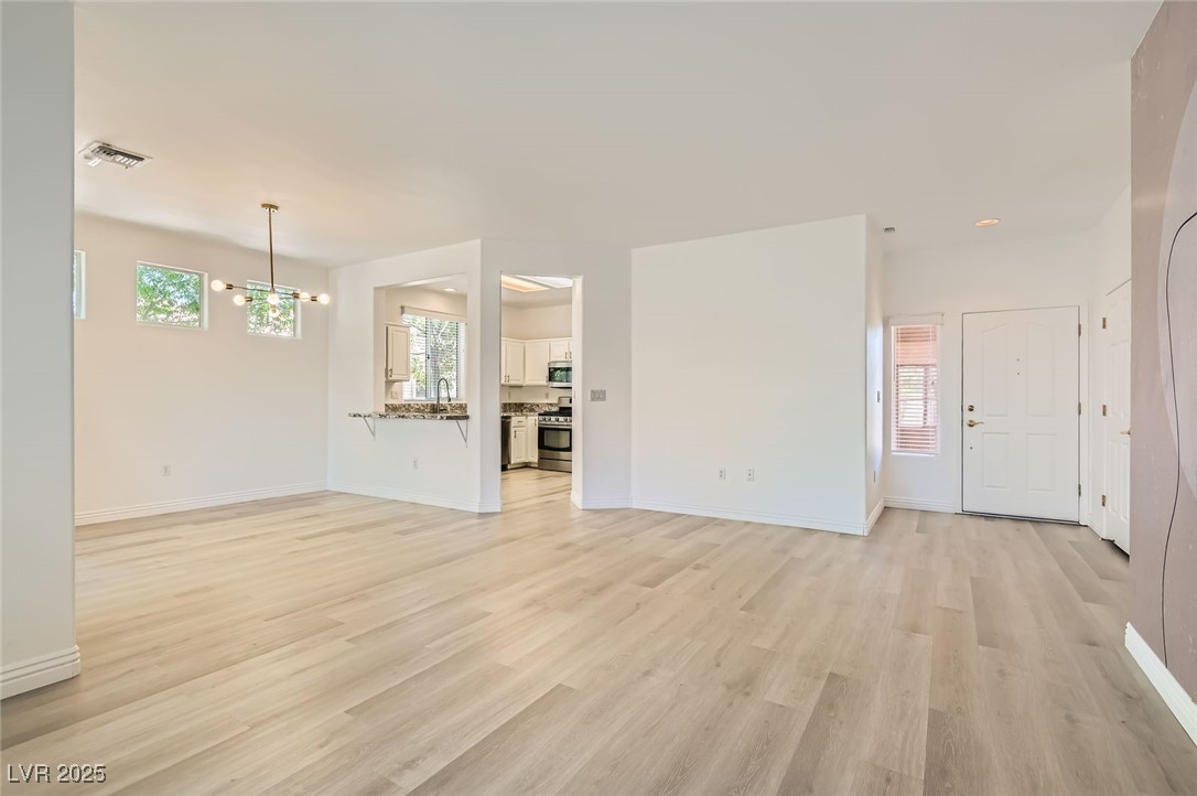 Las Vegas, Nevada 89134, United States, 2 Bedrooms Bedrooms, ,2 BathroomsBathrooms,Residential,Active,149983