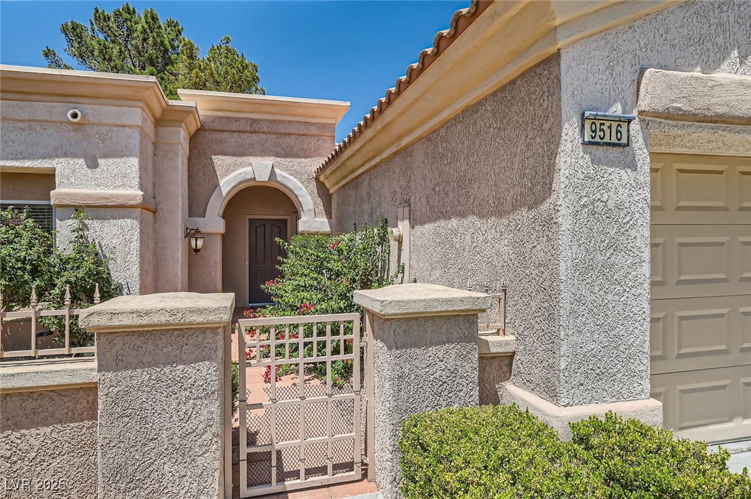 Las Vegas, Nevada 89134, United States, 2 Bedrooms Bedrooms, ,2 BathroomsBathrooms,Residential,Active,149983