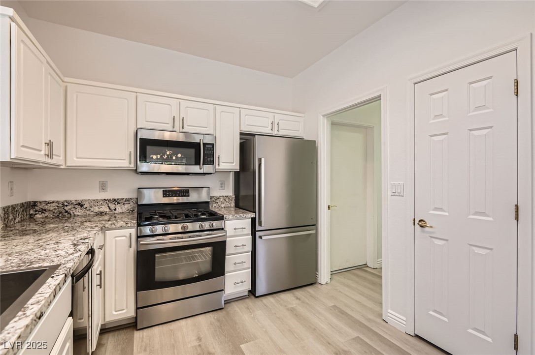 Las Vegas, Nevada 89134, United States, 2 Bedrooms Bedrooms, ,2 BathroomsBathrooms,Residential,Active,149983