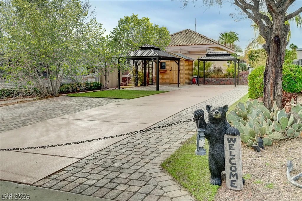 866 Sparrow Way