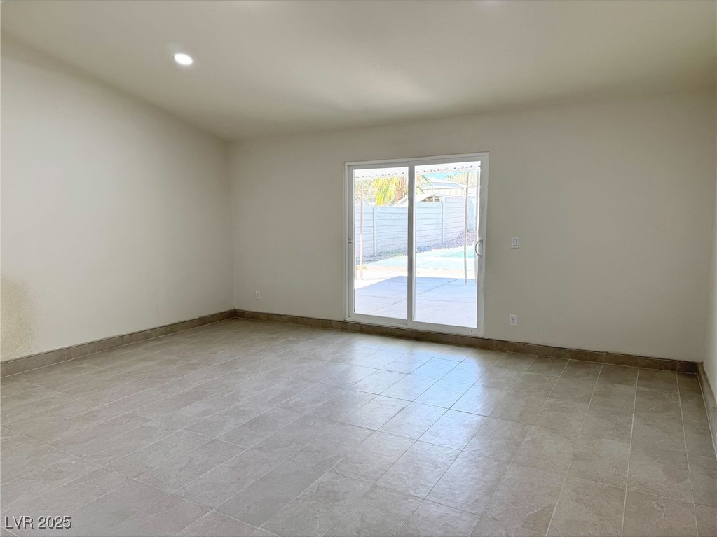 Las Vegas, Nevada 89107, United States, 3 Bedrooms Bedrooms, ,2 BathroomsBathrooms,Residential,Active,153639