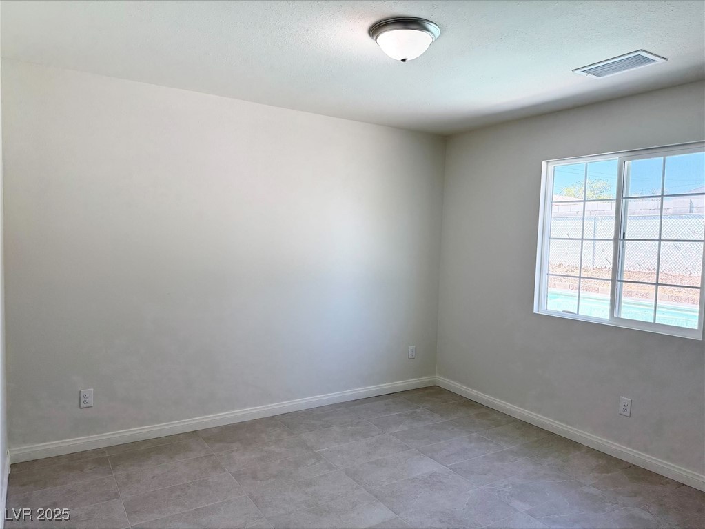 Las Vegas, Nevada 89107, United States, 3 Bedrooms Bedrooms, ,2 BathroomsBathrooms,Residential,Active,153639