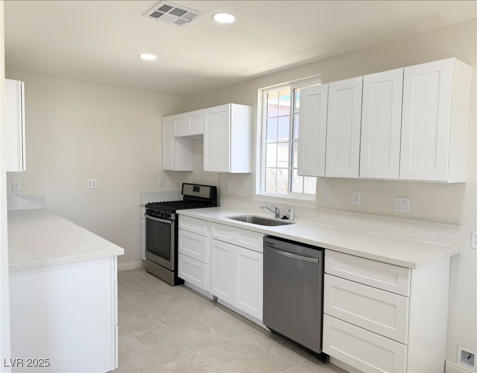 Las Vegas, Nevada 89107, United States, 3 Bedrooms Bedrooms, ,2 BathroomsBathrooms,Residential,Active,153639