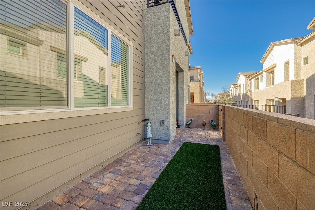 1548 Maria Crossing Avenue