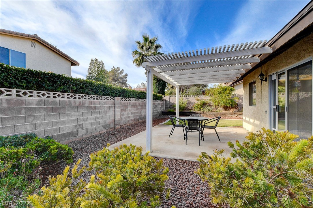 Photo 4 of 39 of 8929 Borla Drive townhome