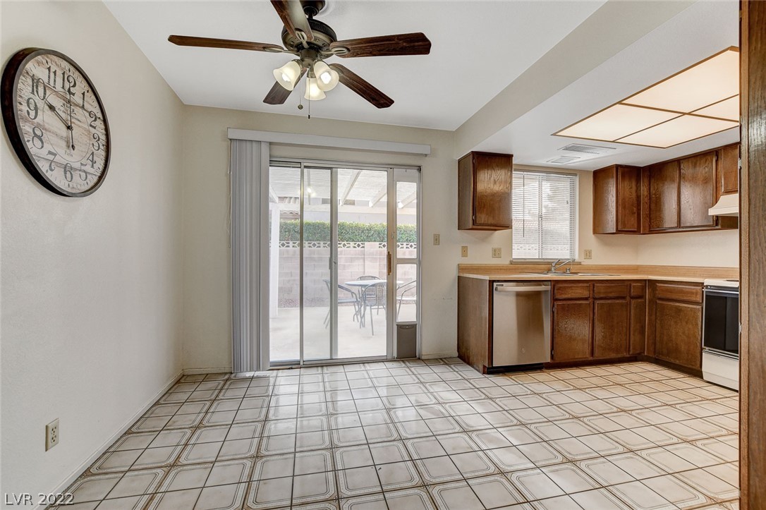 Photo 8 of 39 of 8929 Borla Drive townhome