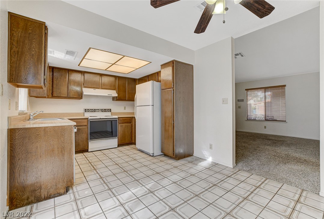 Photo 7 of 39 of 8929 Borla Drive townhome
