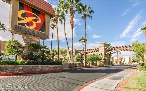 Condo For Rent - 5368 River Glen Drive #345<br/> Las Vegas, NV 89103