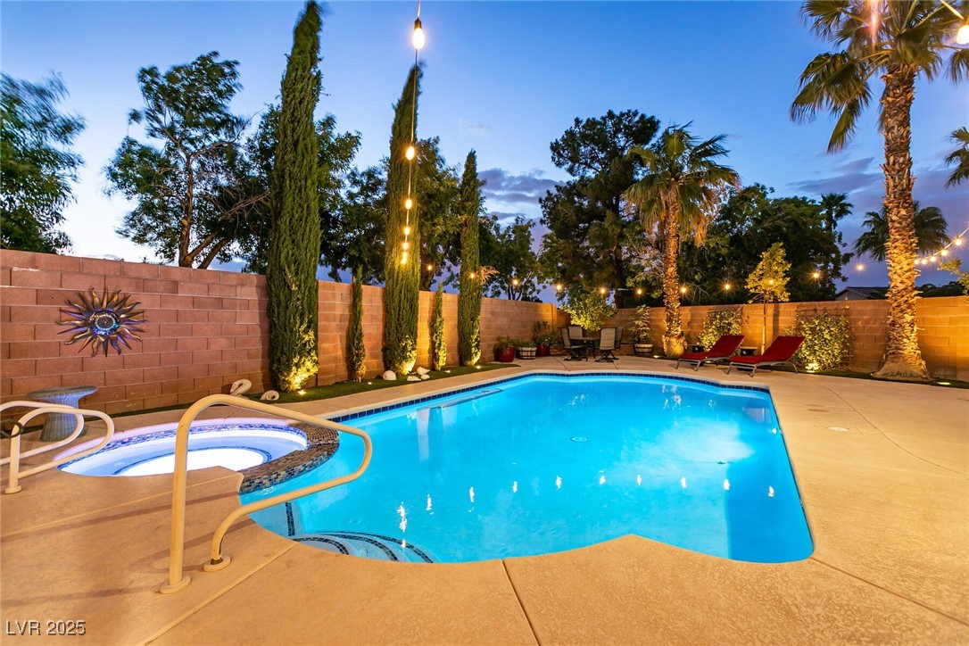 2547 Serenity Hollow Drive, Henderson, Nevada image 31