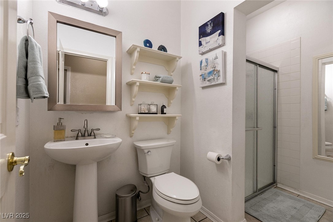 2547 Serenity Hollow Drive, Henderson, Nevada image 27
